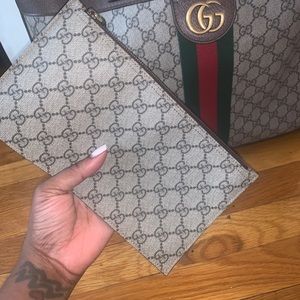 *Brand NEW* Gucci Pouch!